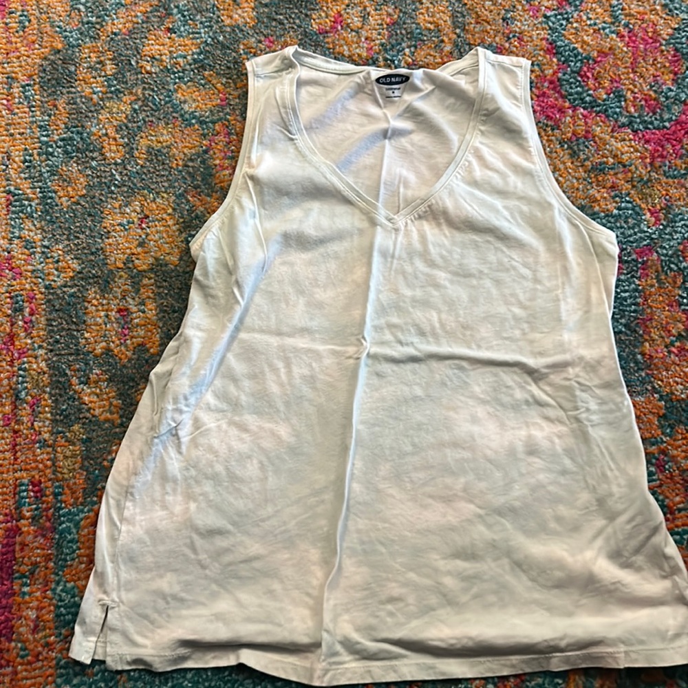 V-neck tie-dyed tank top